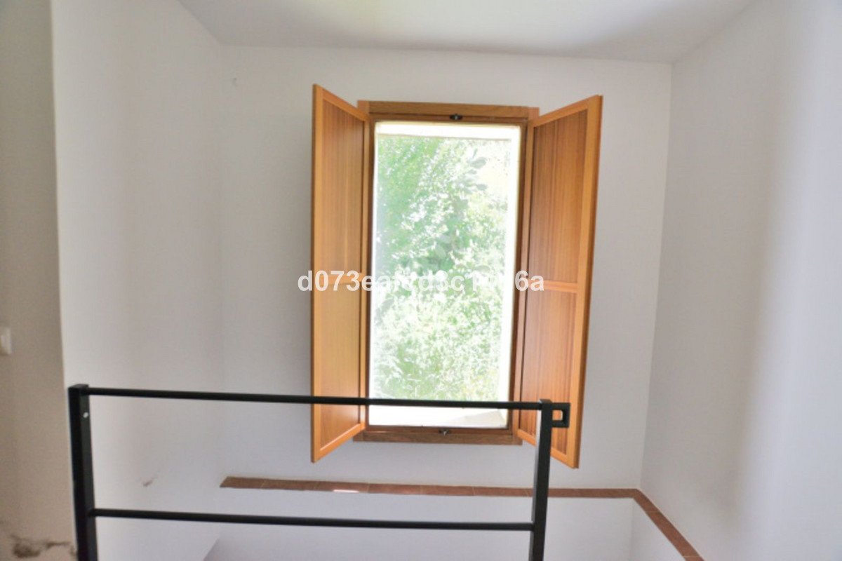 4 Bed Detached Villa in Arriate