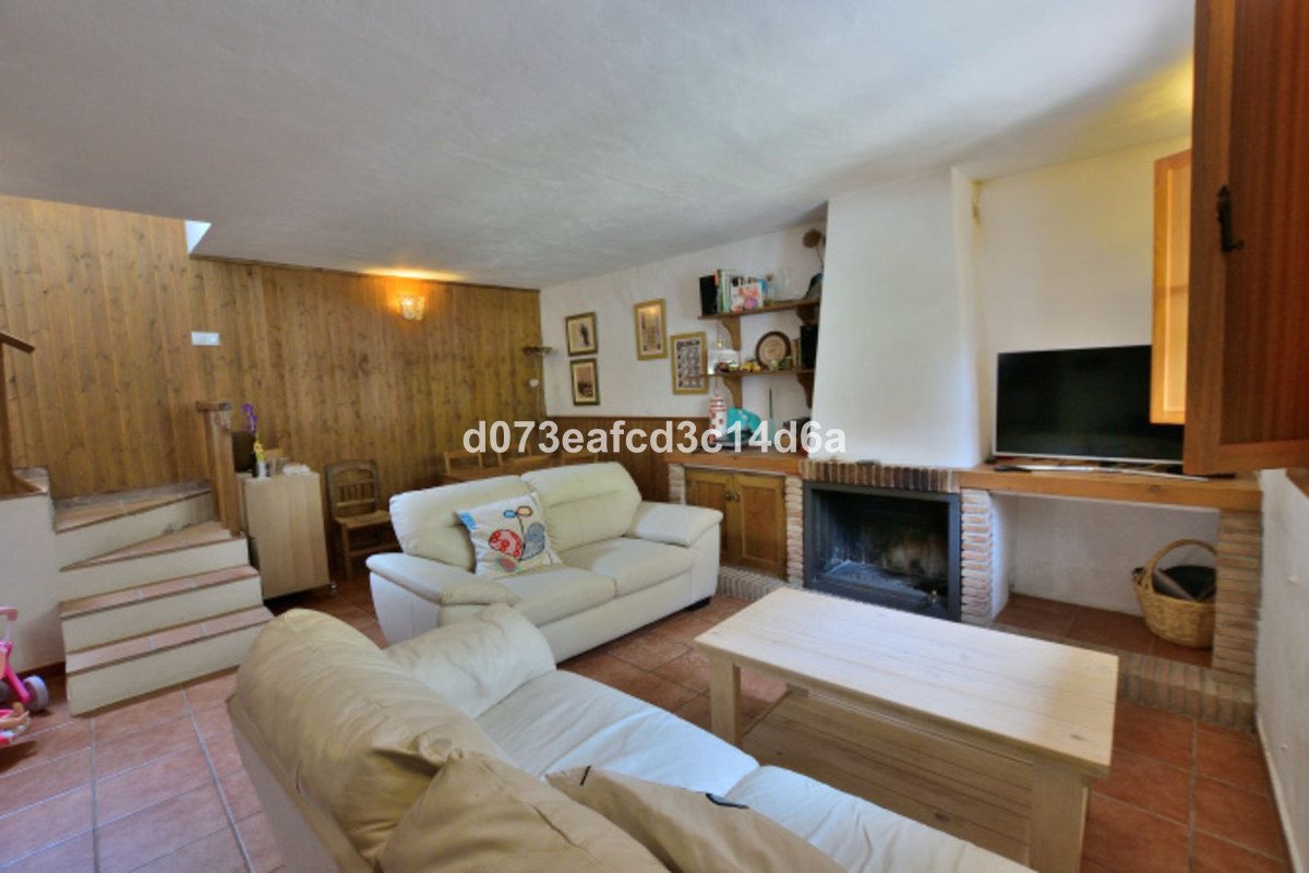 4 Bed Detached Villa in Arriate