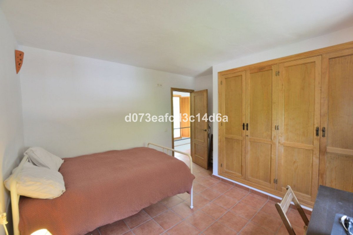 4 Bed Detached Villa in Arriate