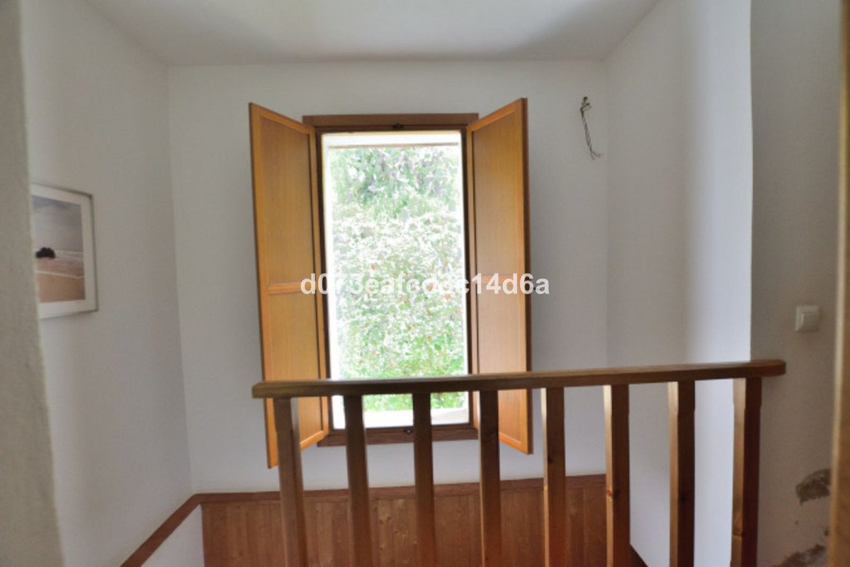 4 Bed Detached Villa in Arriate