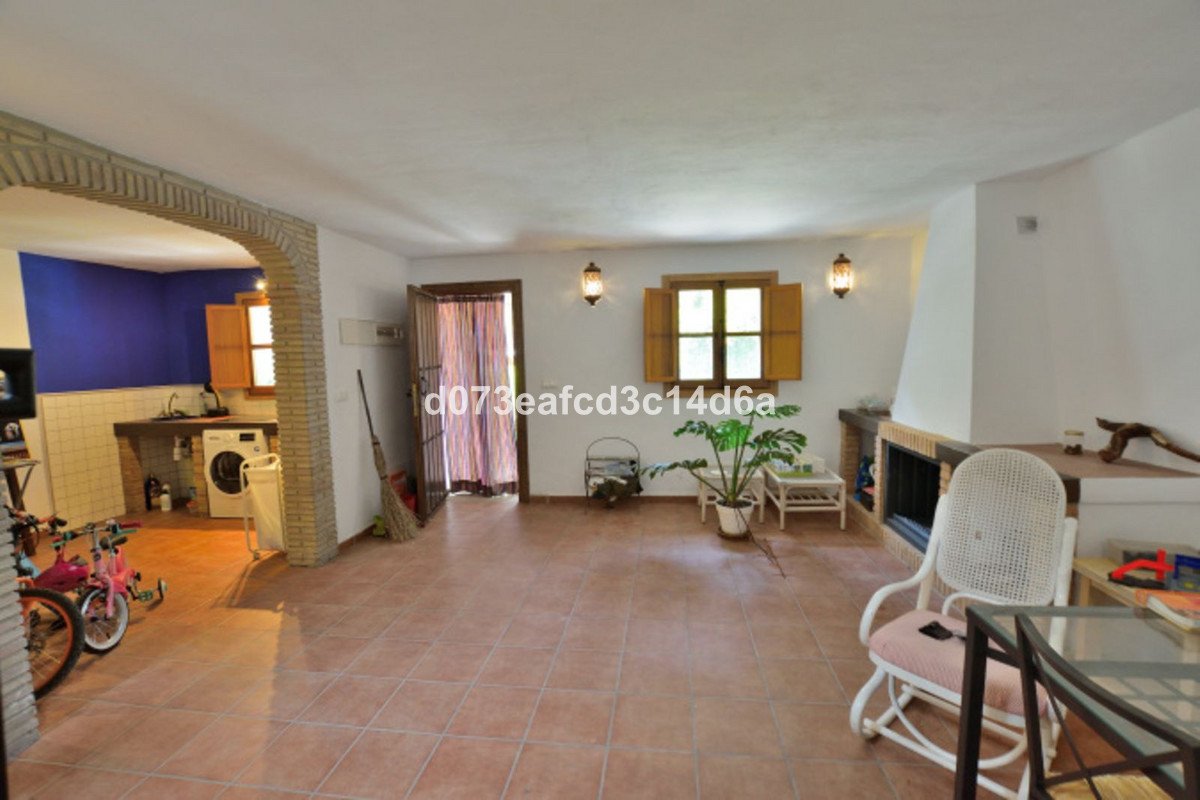 4 Bed Detached Villa in Arriate