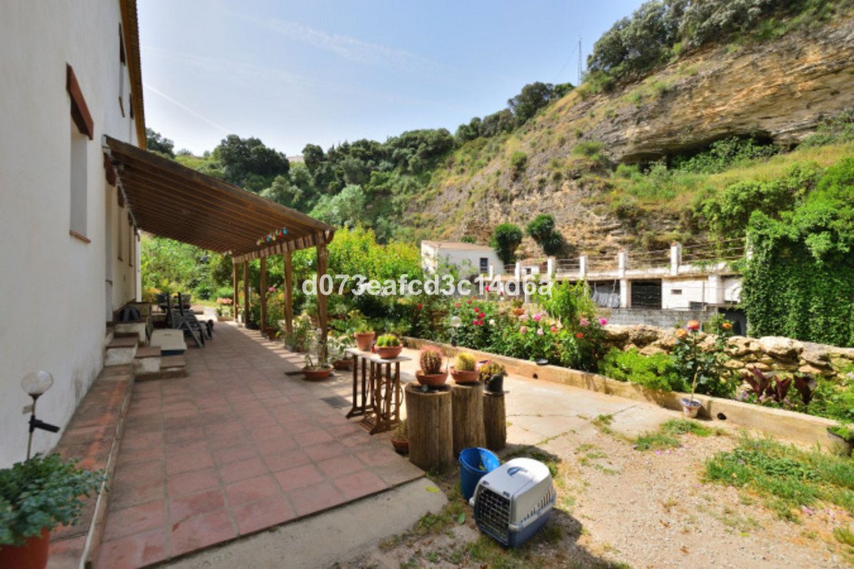 4 Bed Detached Villa in Arriate