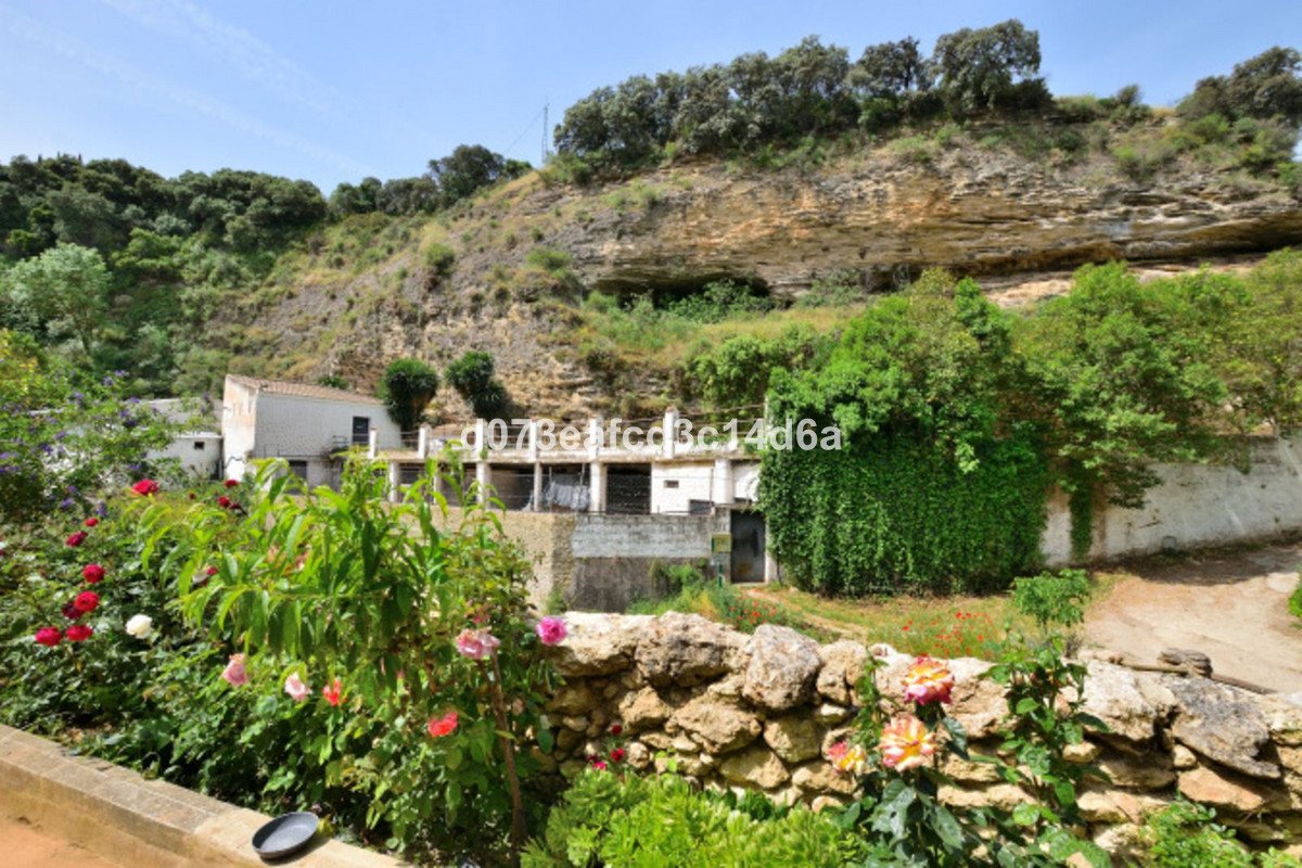 4 Bed Detached Villa in Arriate