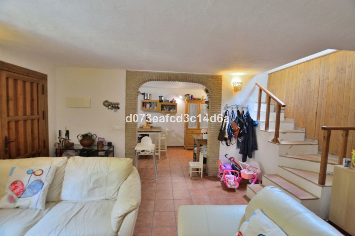 4 Bed Detached Villa in Arriate