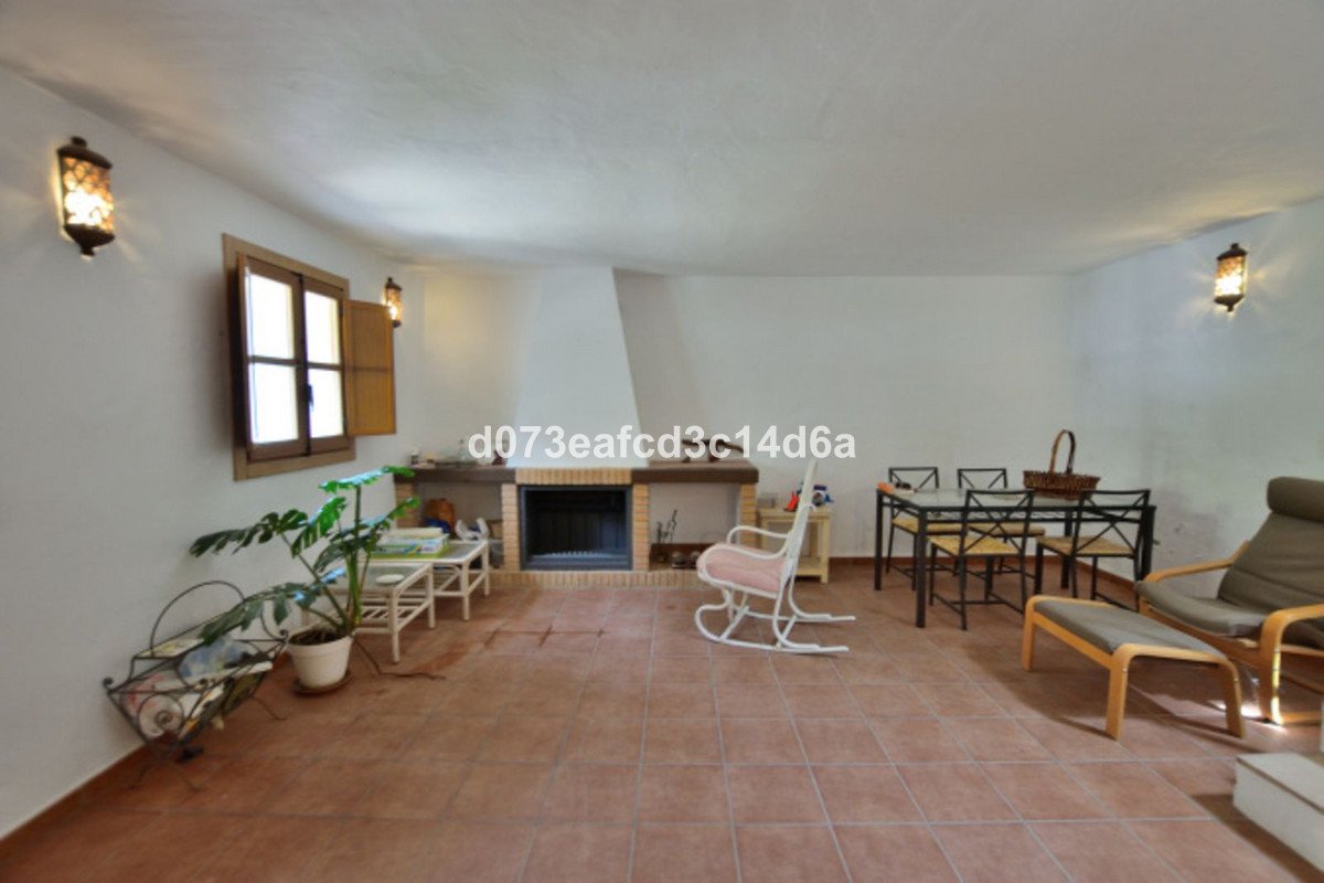 4 Bed Detached Villa in Arriate