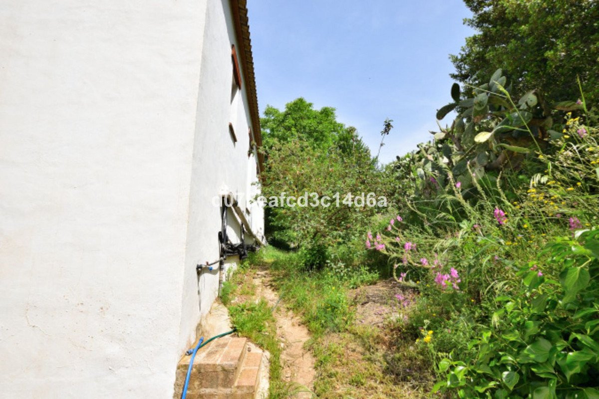 4 Bed Detached Villa in Arriate