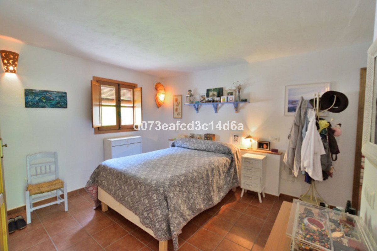4 Bed Detached Villa in Arriate
