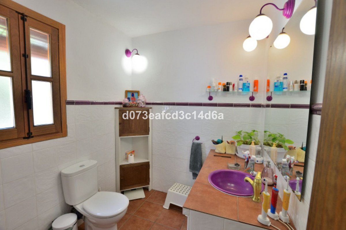 4 Bed Detached Villa in Arriate