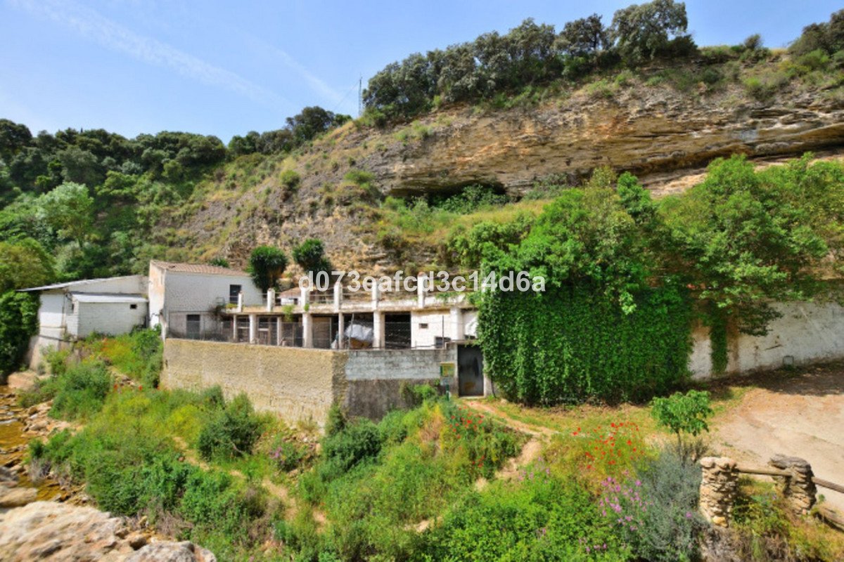 4 Bed Detached Villa in Arriate