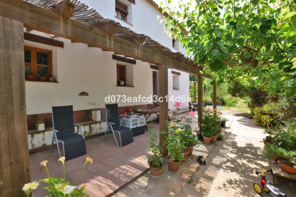 4 Bed Detached Villa in Arriate