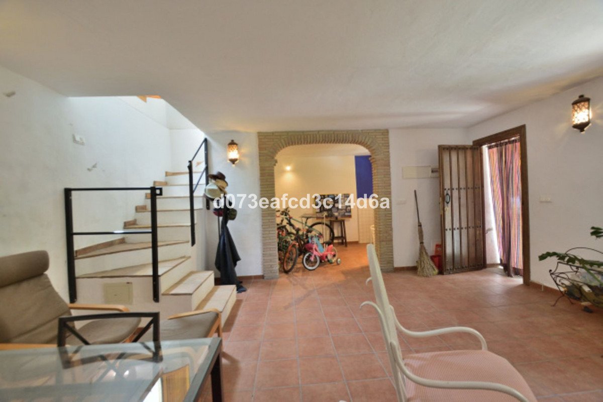 4 Bed Detached Villa in Arriate
