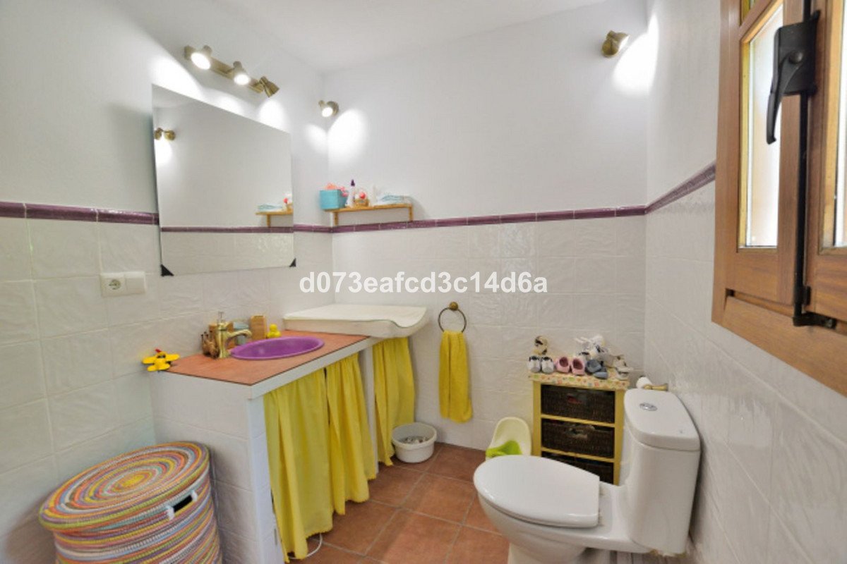 4 Bed Detached Villa in Arriate