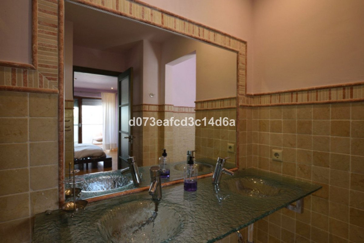 5 Bed Detached Villa in Ronda