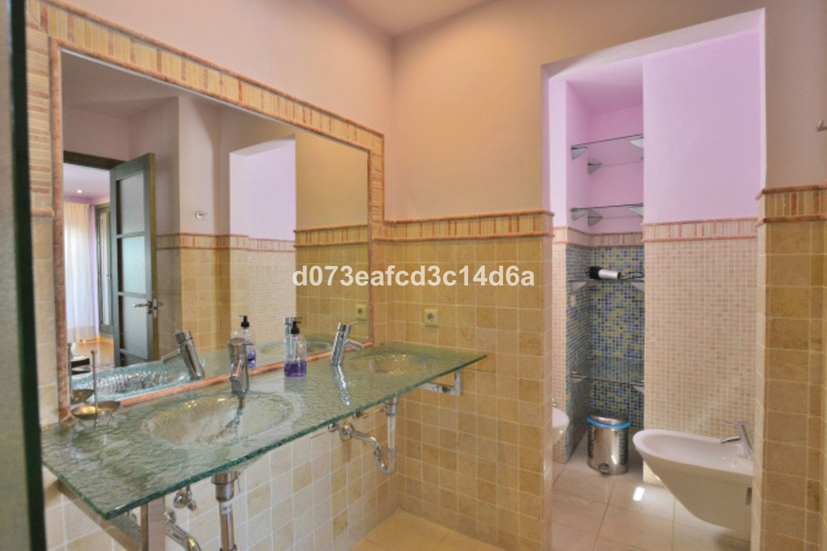 5 Bed Detached Villa in Ronda