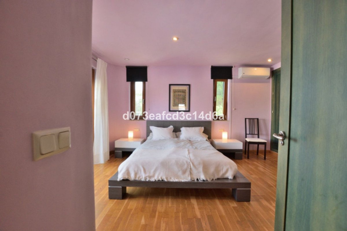 5 Bed Detached Villa in Ronda