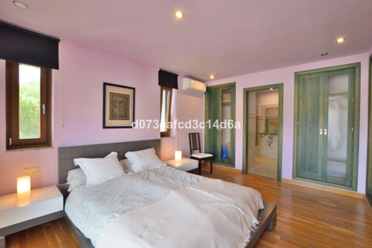 5 Bed Detached Villa in Ronda