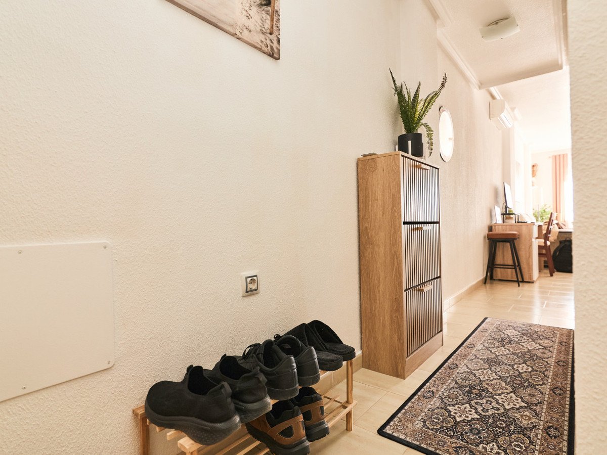 2 Bed Middle Floor Apartment in Torrevieja