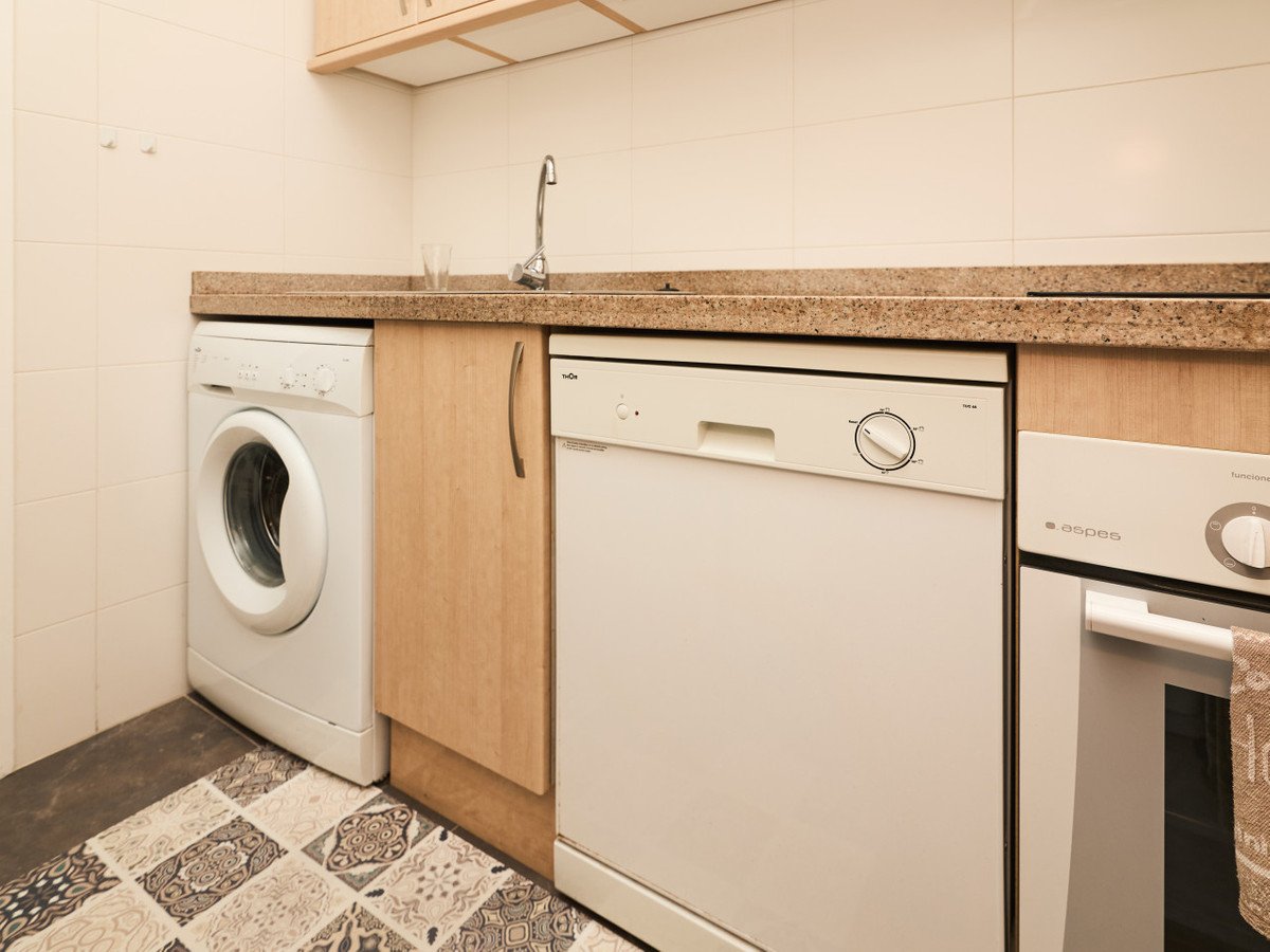 2 Bed Middle Floor Apartment in Torrevieja