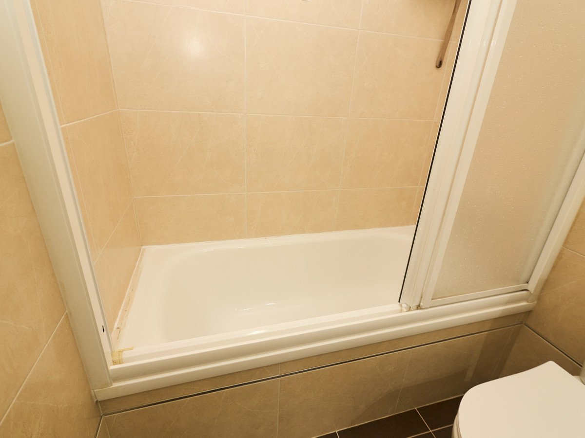2 Bed Middle Floor Apartment in Torrevieja
