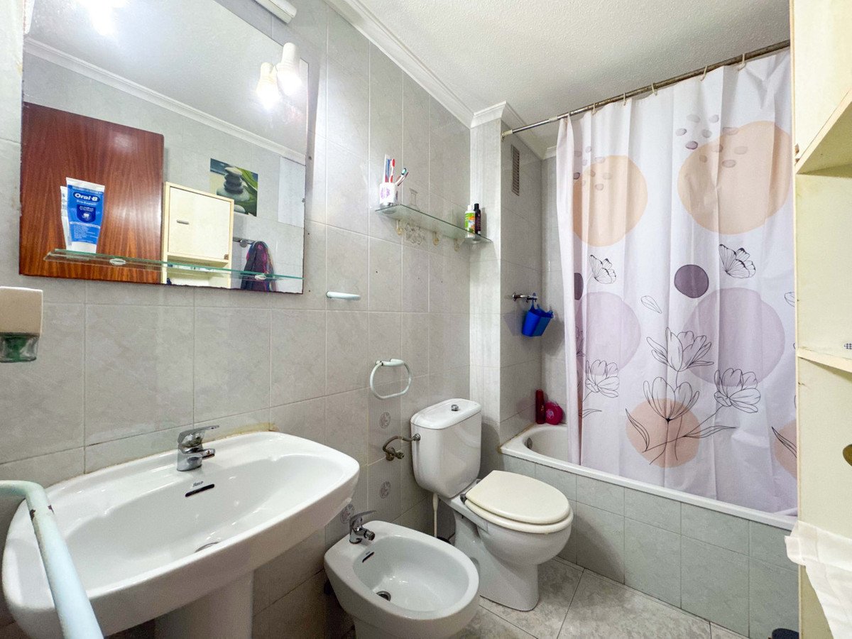 3 Bed Middle Floor Apartment in Torrevieja