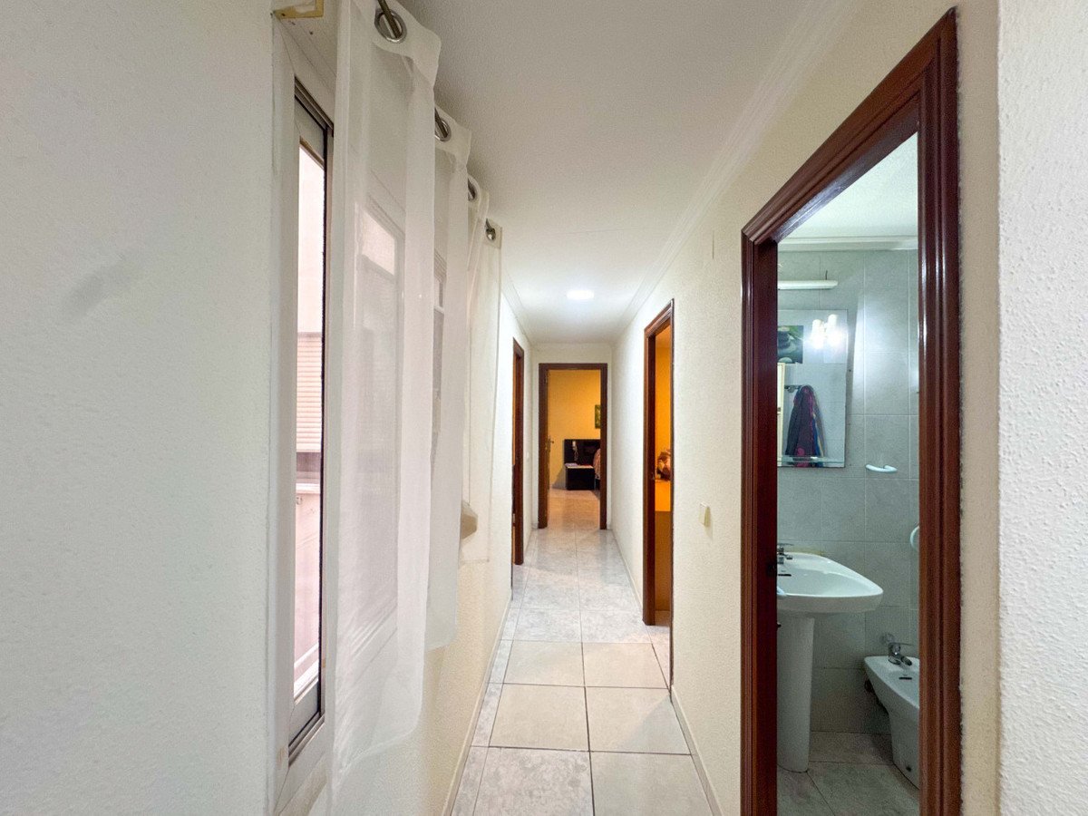 3 Bed Middle Floor Apartment in Torrevieja