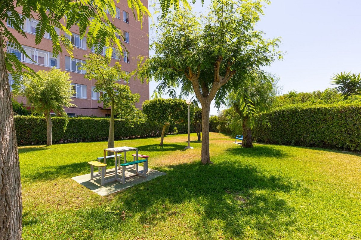 2 Bed Middle Floor Apartment in La Mata