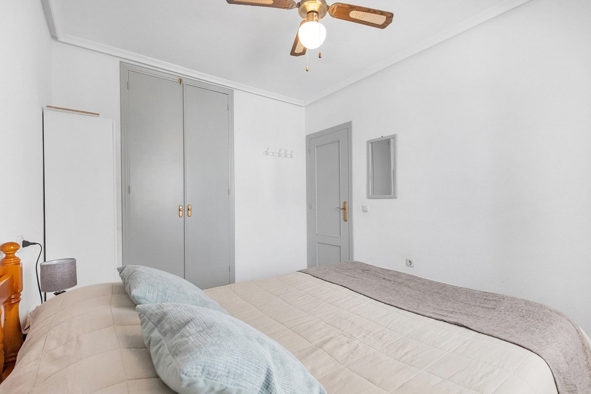 2 Bed Middle Floor Apartment in La Mata