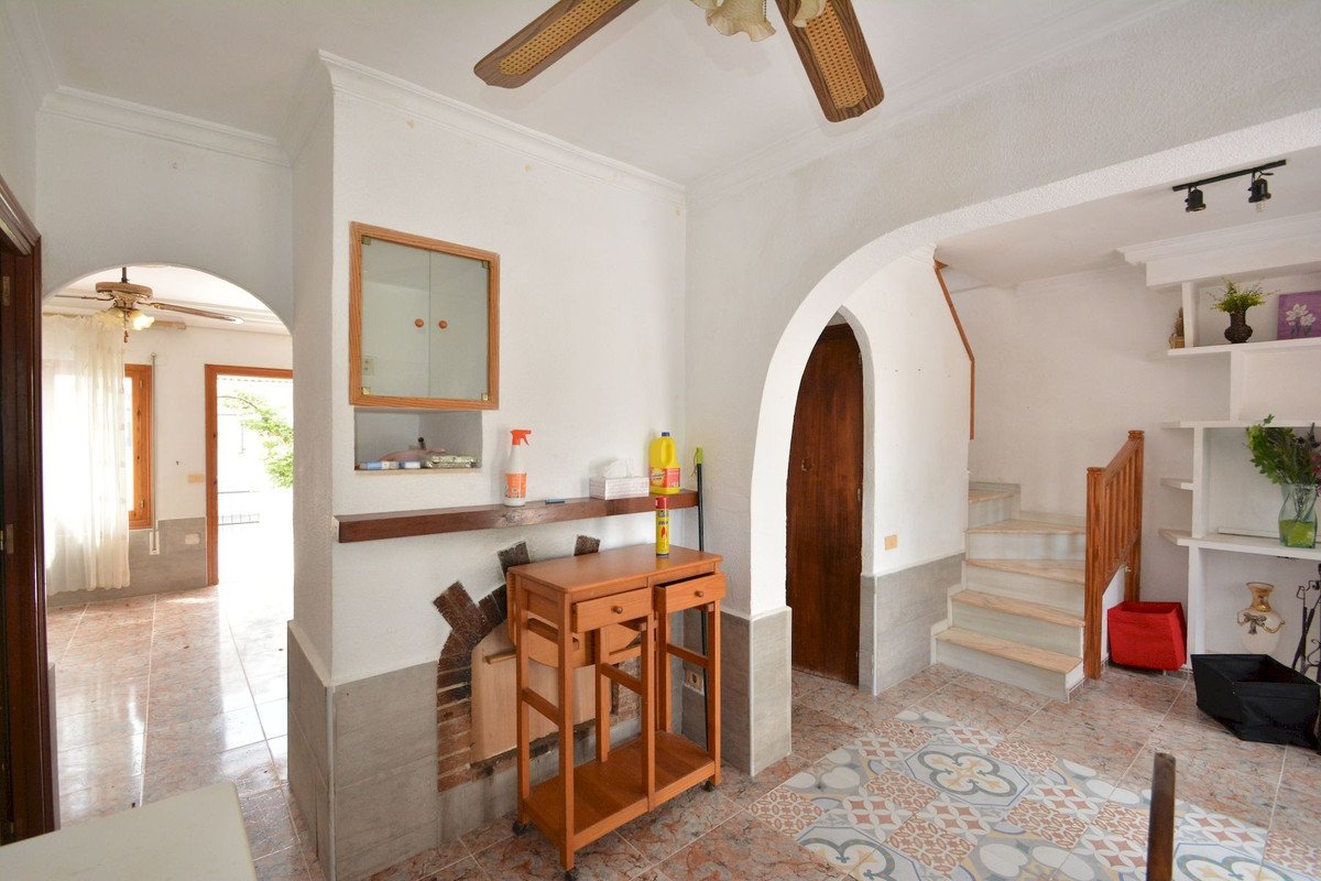 4 Bed Semi-Detached House in Torrevieja