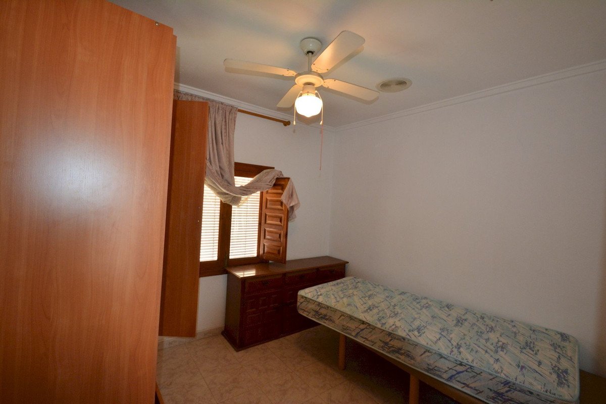 4 Bed Semi-Detached House in Torrevieja