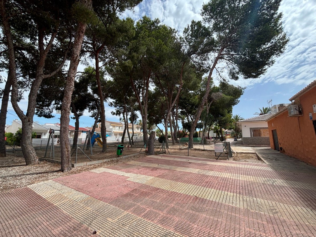 4 Bed Semi-Detached House in Torrevieja