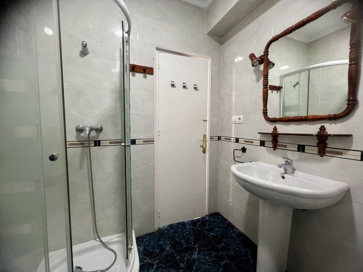 3 Bed Middle Floor Apartment in Málaga