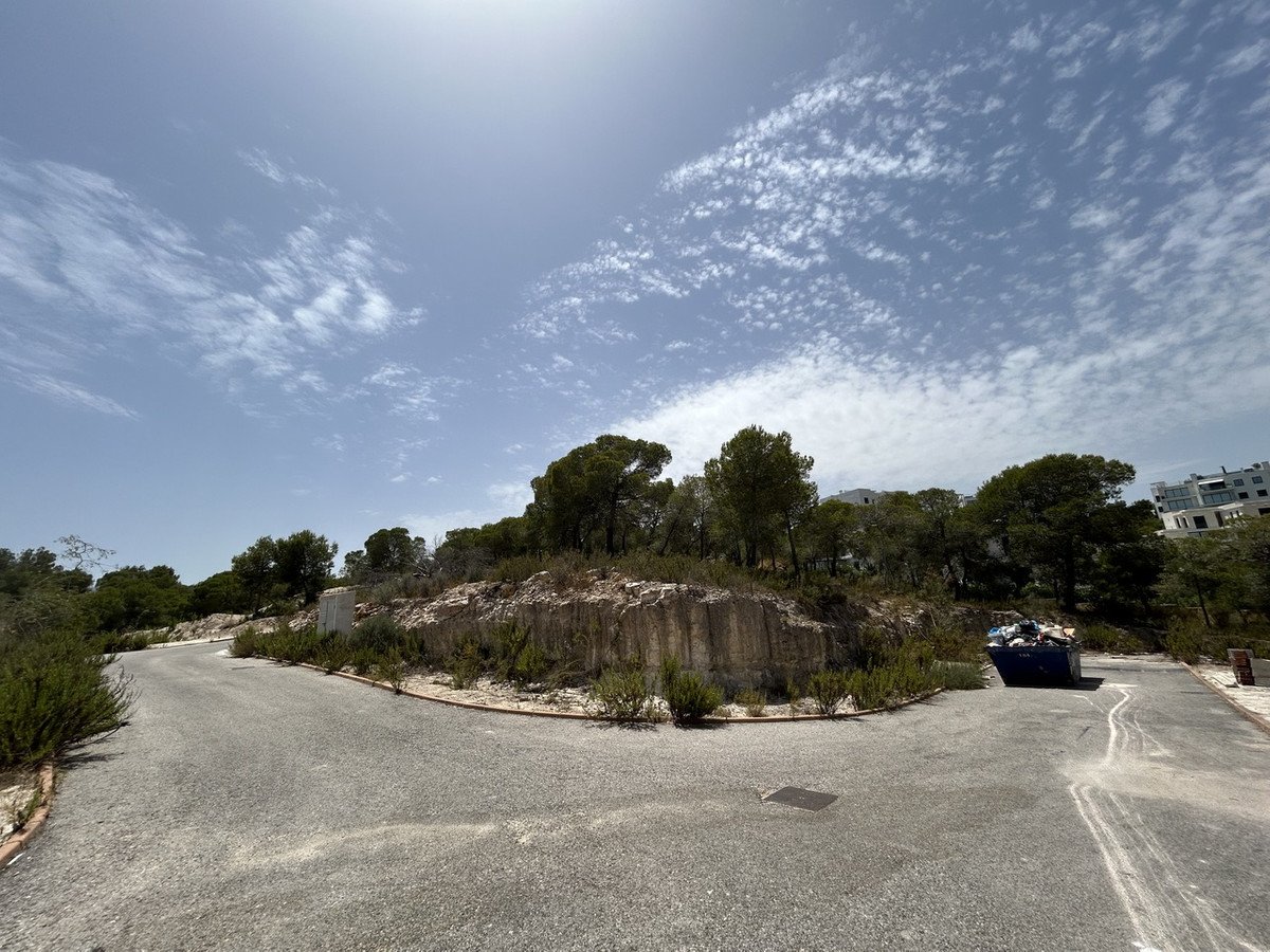 Land in Las Colinas Golf