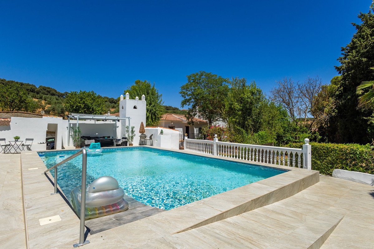 4 Bed Detached Villa in Archidona