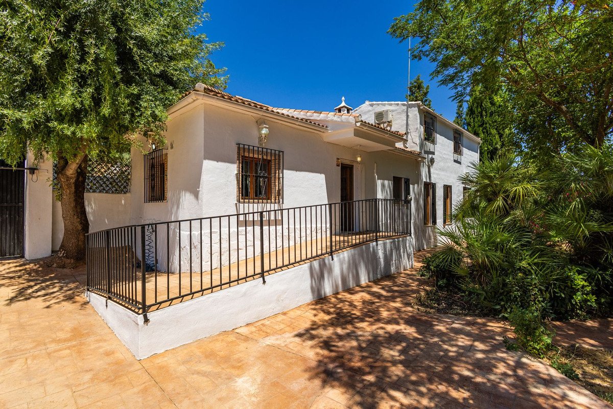 4 Bed Detached Villa in Archidona