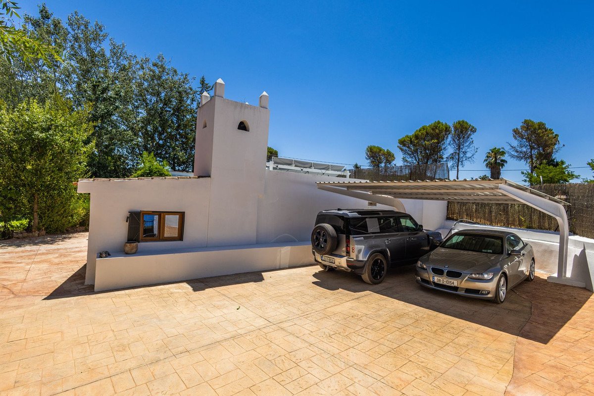 4 Bed Detached Villa in Archidona
