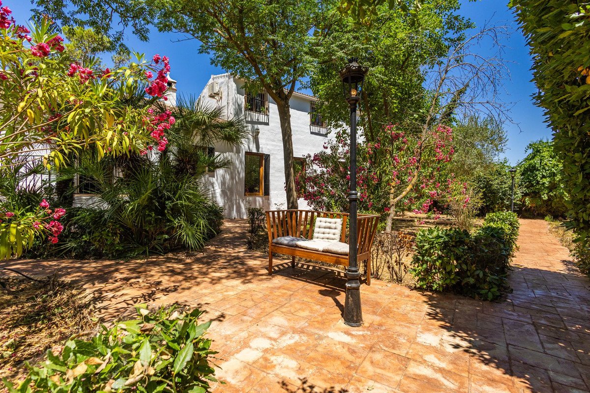 4 Bed Detached Villa in Archidona