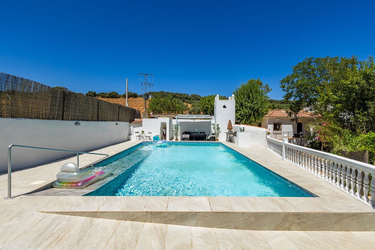 4 Bed Detached Villa in Archidona