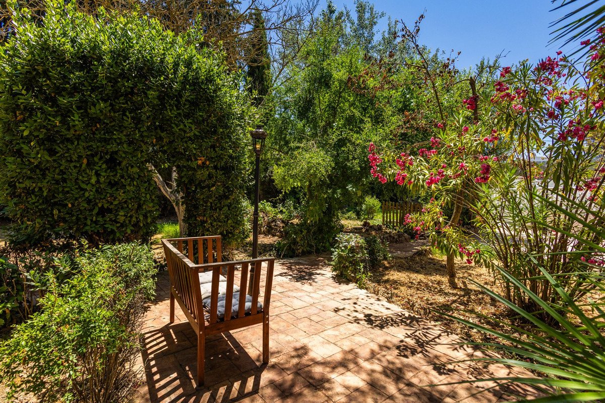 4 Bed Detached Villa in Archidona