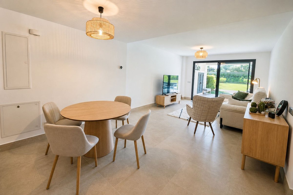 2 Bed Ground Floor Apartment in Casares Playa