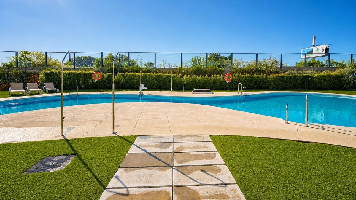 2 Bed Ground Floor Apartment in Casares Playa