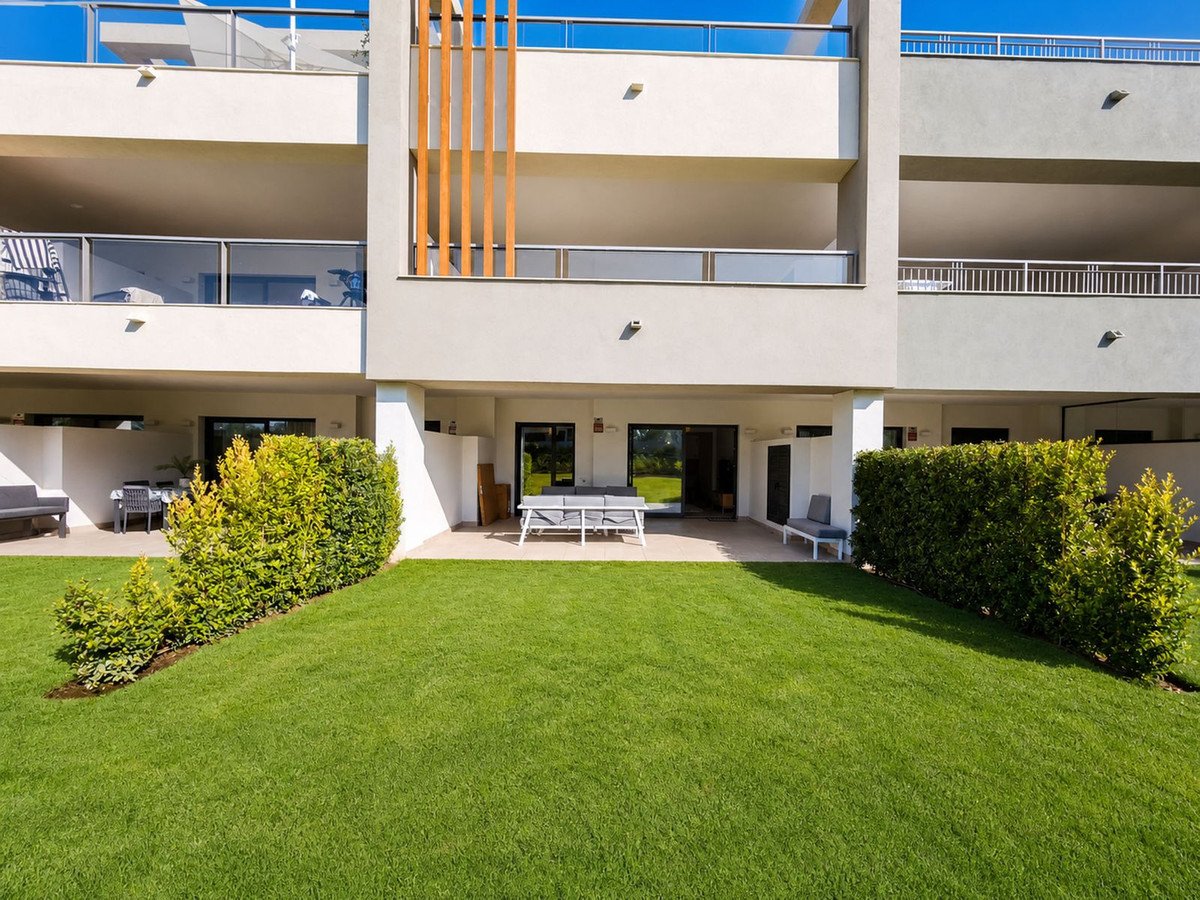 2 Bed Ground Floor Apartment in Casares Playa