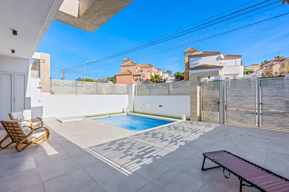 3 Bed Detached Villa in Blue Lagoon