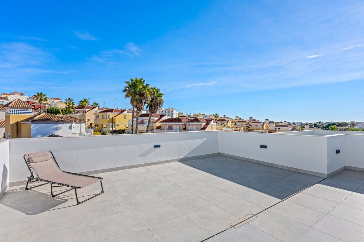 3 Bed Detached Villa in Blue Lagoon