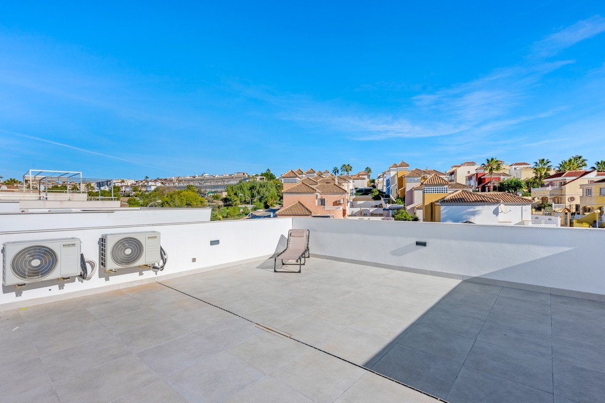 3 Bed Detached Villa in Blue Lagoon