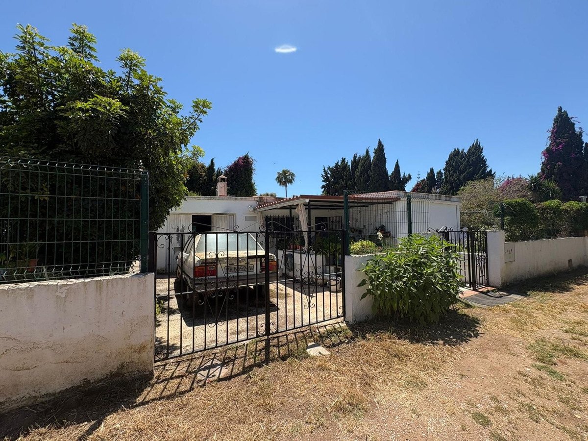 3 Bed Detached Villa in Elviria