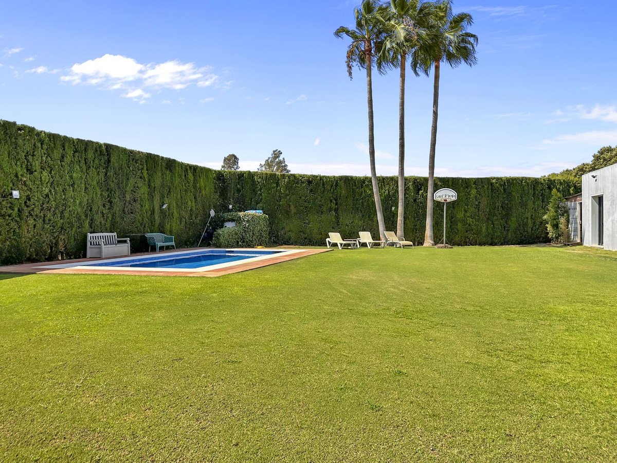 4 Bed Detached Villa in San Martín de Tesorillo