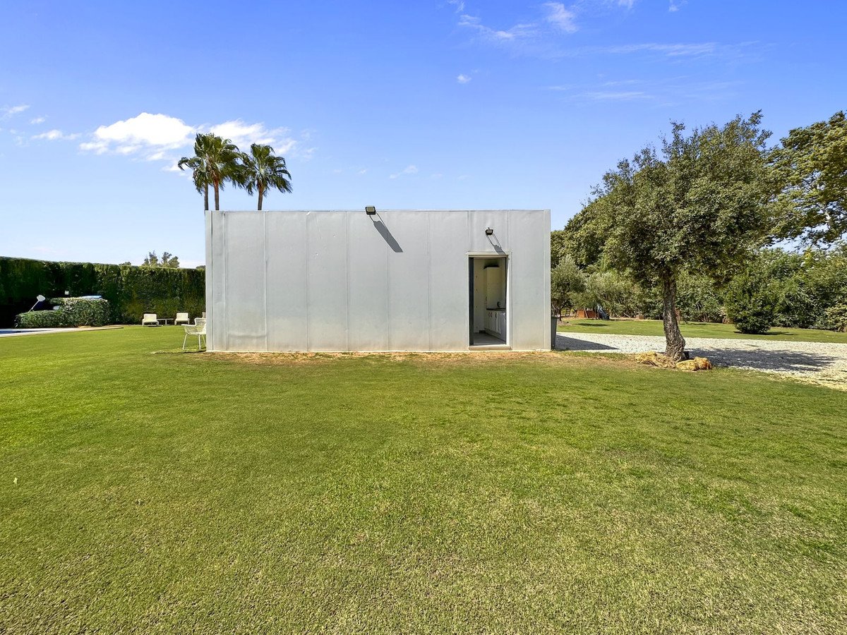 4 Bed Detached Villa in San Martín de Tesorillo