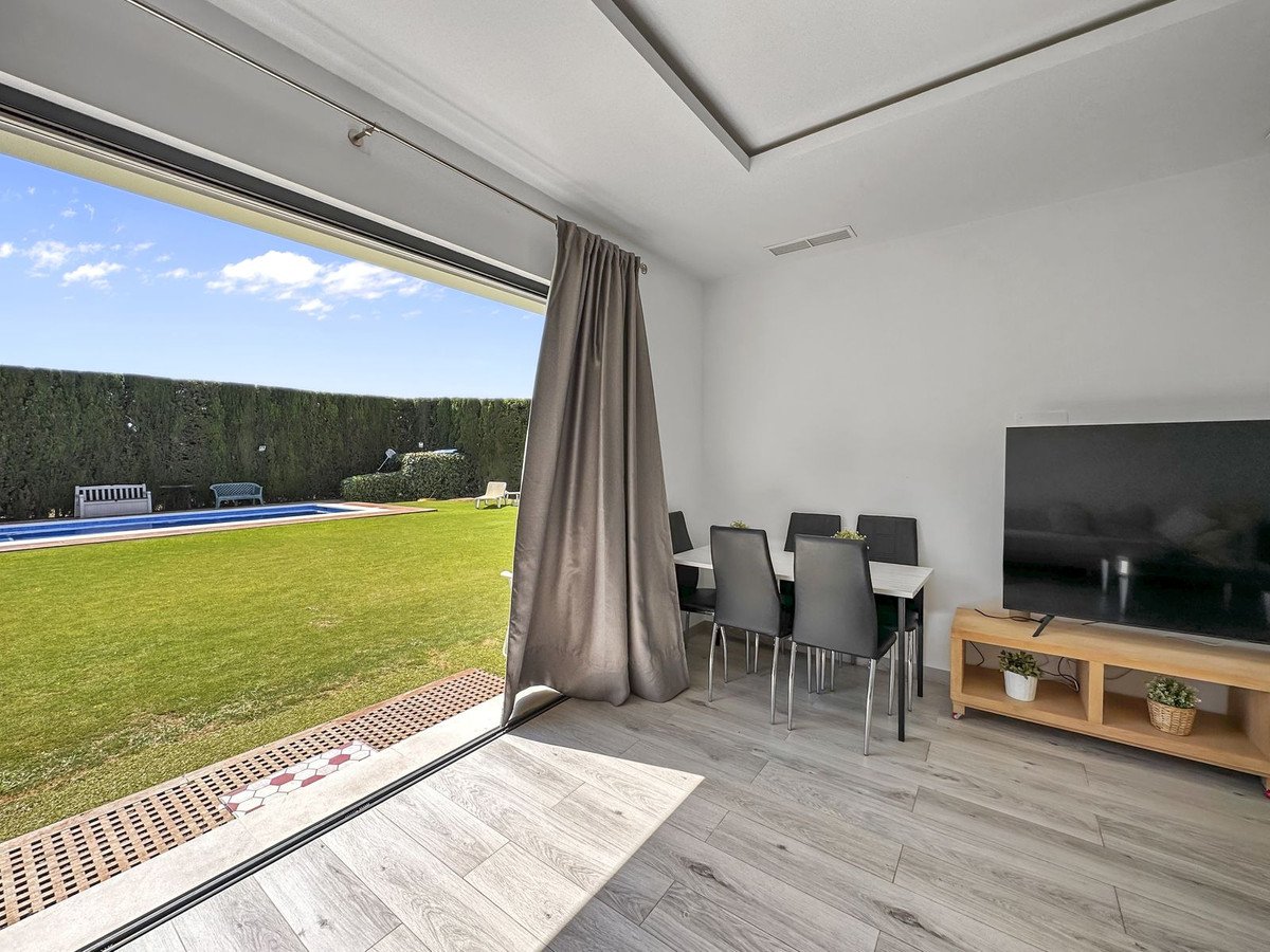4 Bed Detached Villa in San Martín de Tesorillo