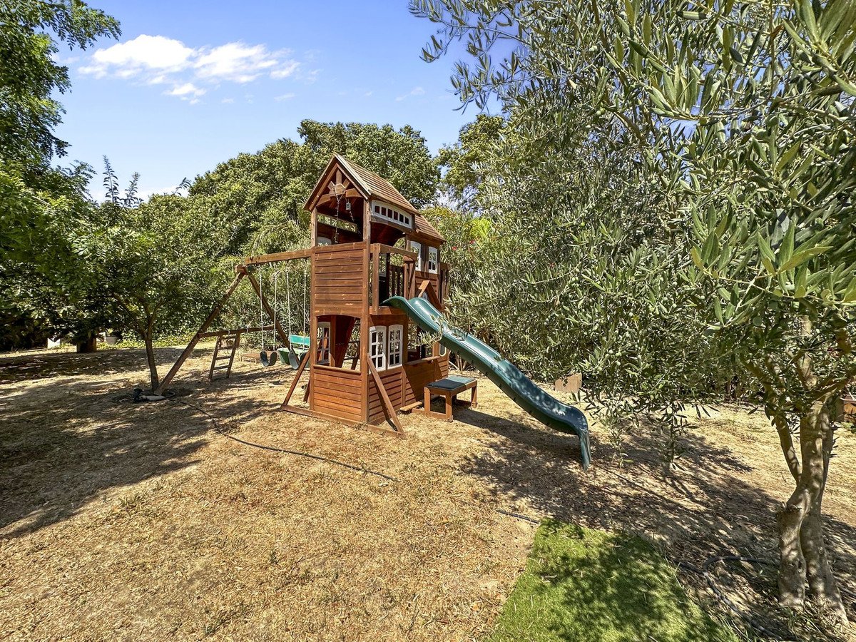 4 Bed Detached Villa in San Martín de Tesorillo