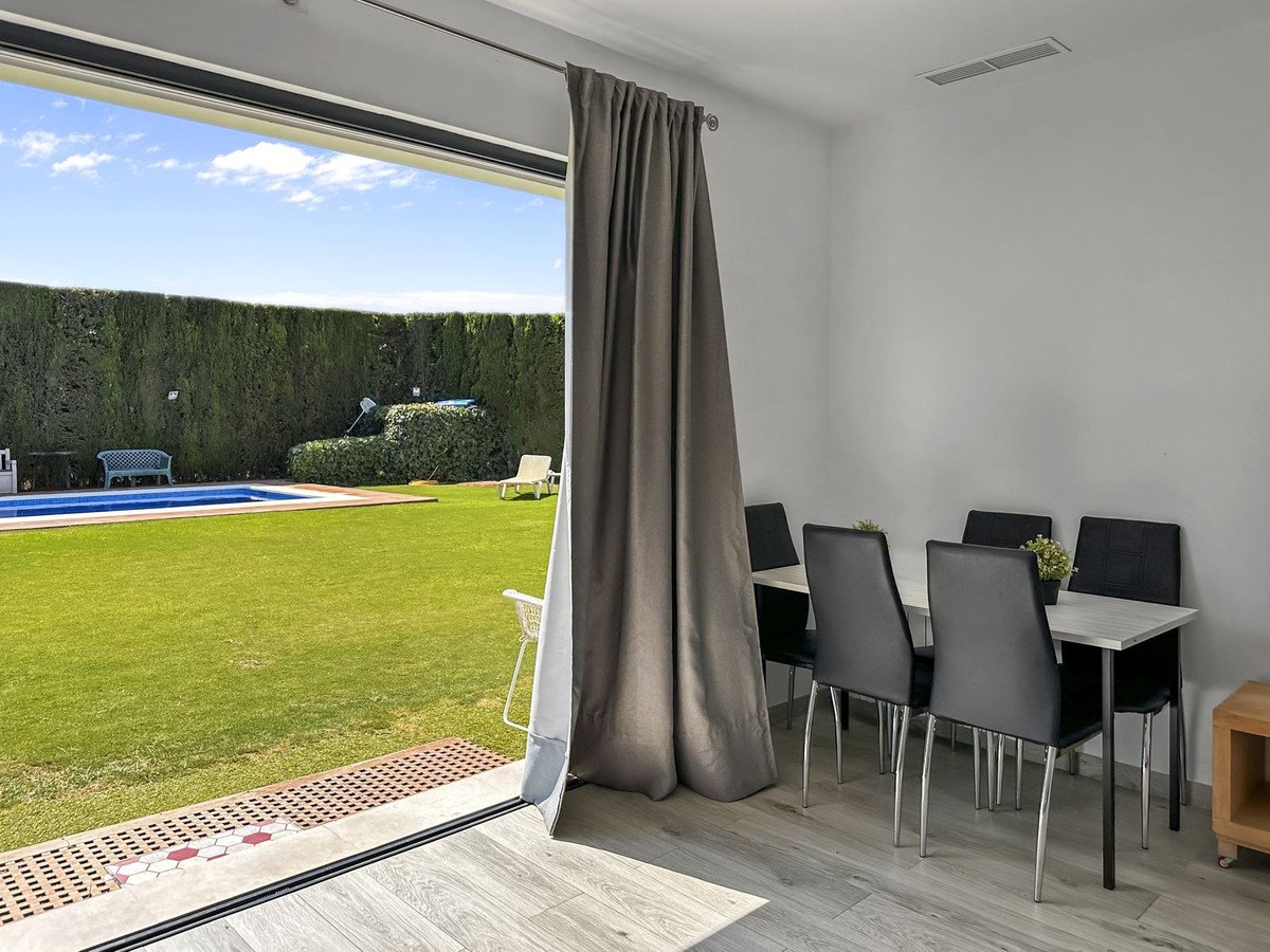 4 Bed Detached Villa in San Martín de Tesorillo